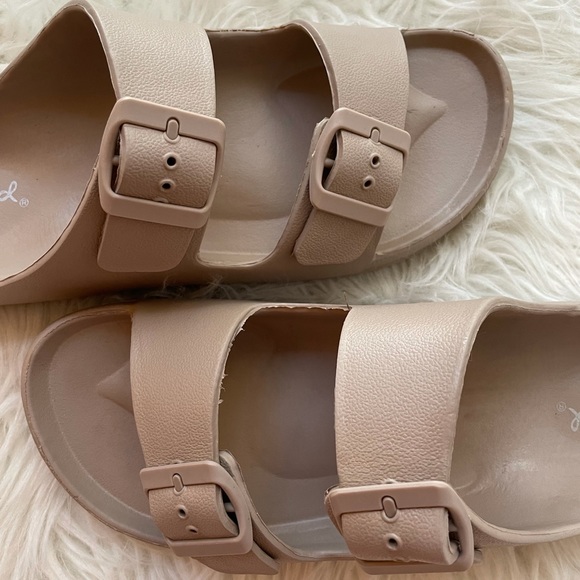 Dark Taupe Lightweight Footbed Sandals - Picture 9 of 14